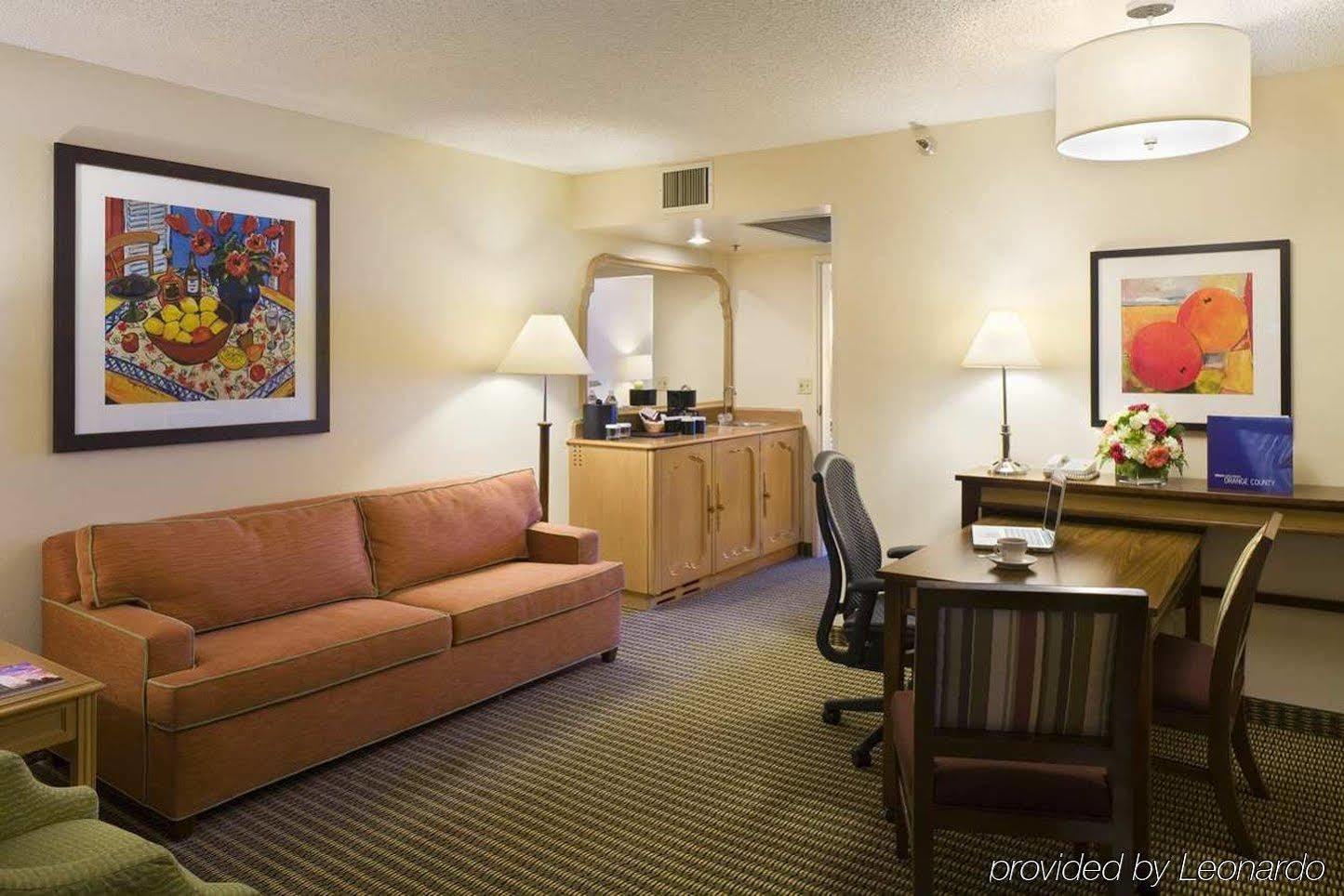 Hotel Embassy By Hilton North Anaheim